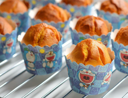 2個(gè)雞蛋做11杯蛋糕,不打發(fā)雞蛋不放黃油,拌一拌就烤蓬松暄軟